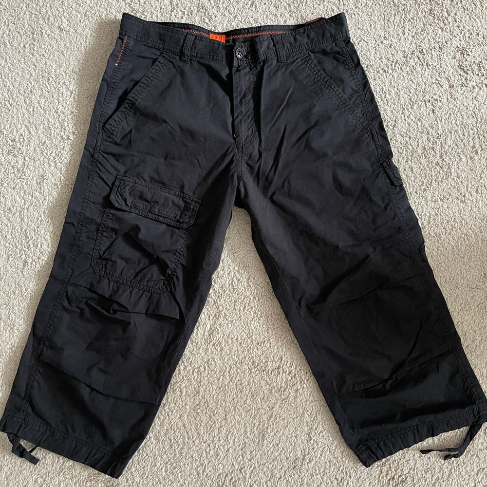 BNWOT Hugo Boss Gum 3/4 Cargo Shorts size 32 men’s